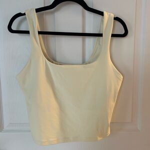 Athleta Transcend Square Neck Crop Sports Bra D-DD
Size XL
Yellow